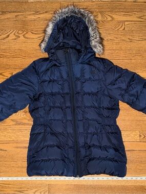 The North Face Womens L Winter jacket Navy down faux fur hood zipper pockets EUC